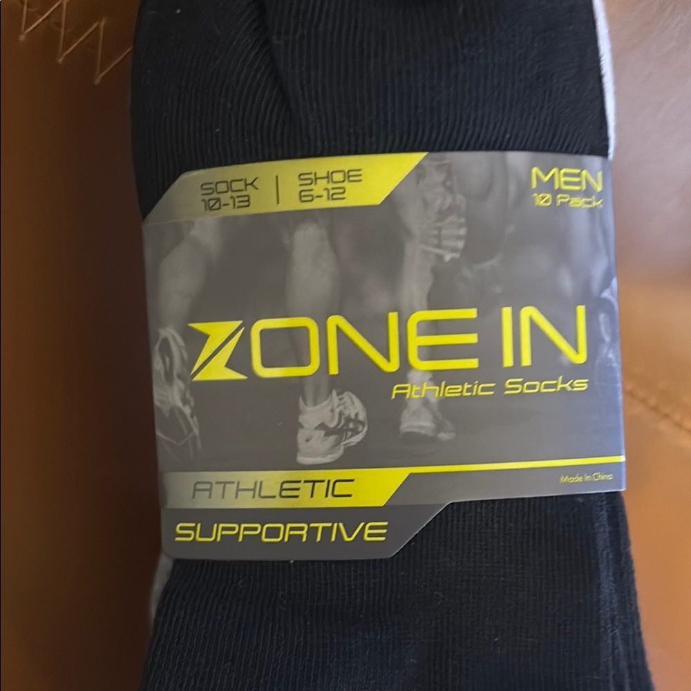 10 pairs-3-Gray, 4  Black and 3 White Athletic Socks Pack with General Label - Picture 2 of 3